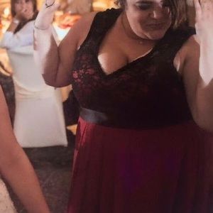 Lightly worn formal 💕Bridal 💕size 26 gown